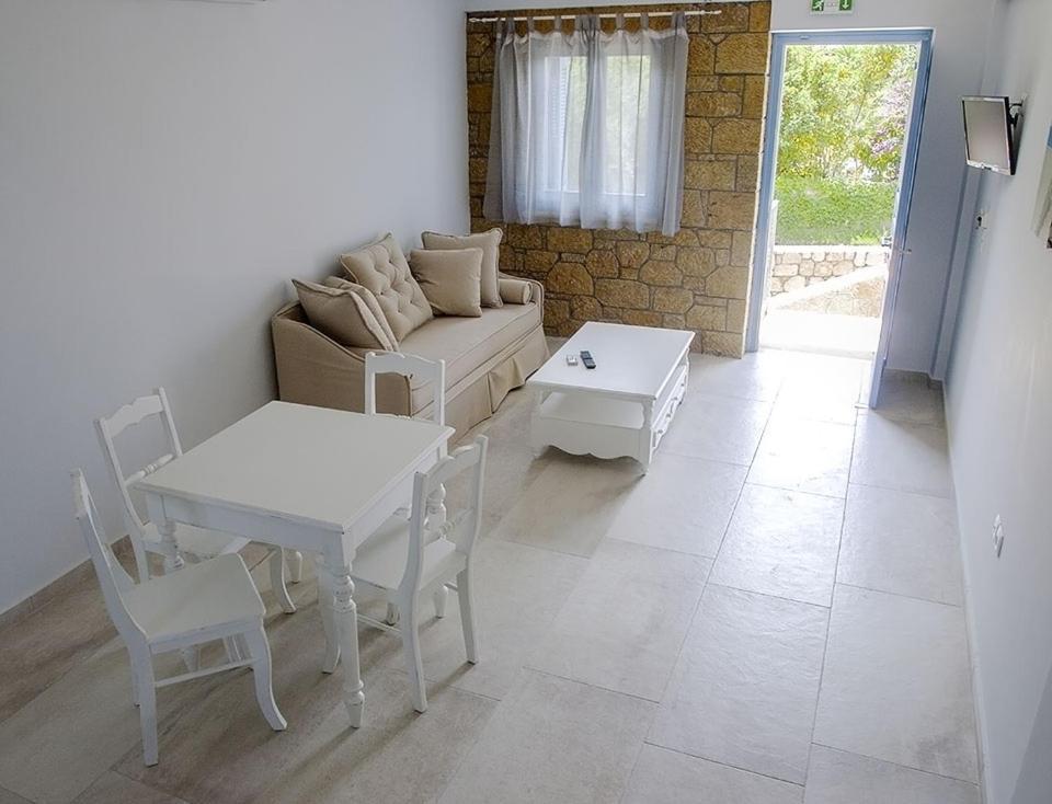 Golden Villas Stoupa Bagian luar foto